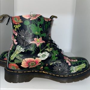 Barley used rare floral Dr. martens